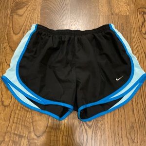 Nike Temp Dri fit Shorts size Medium